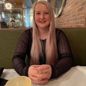 Meet your Posher, Abigail